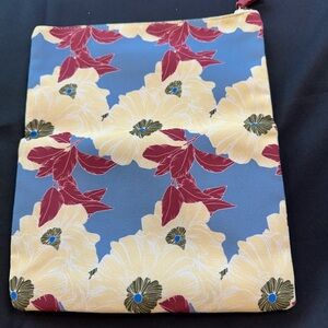 Floral Print Pouch clutch